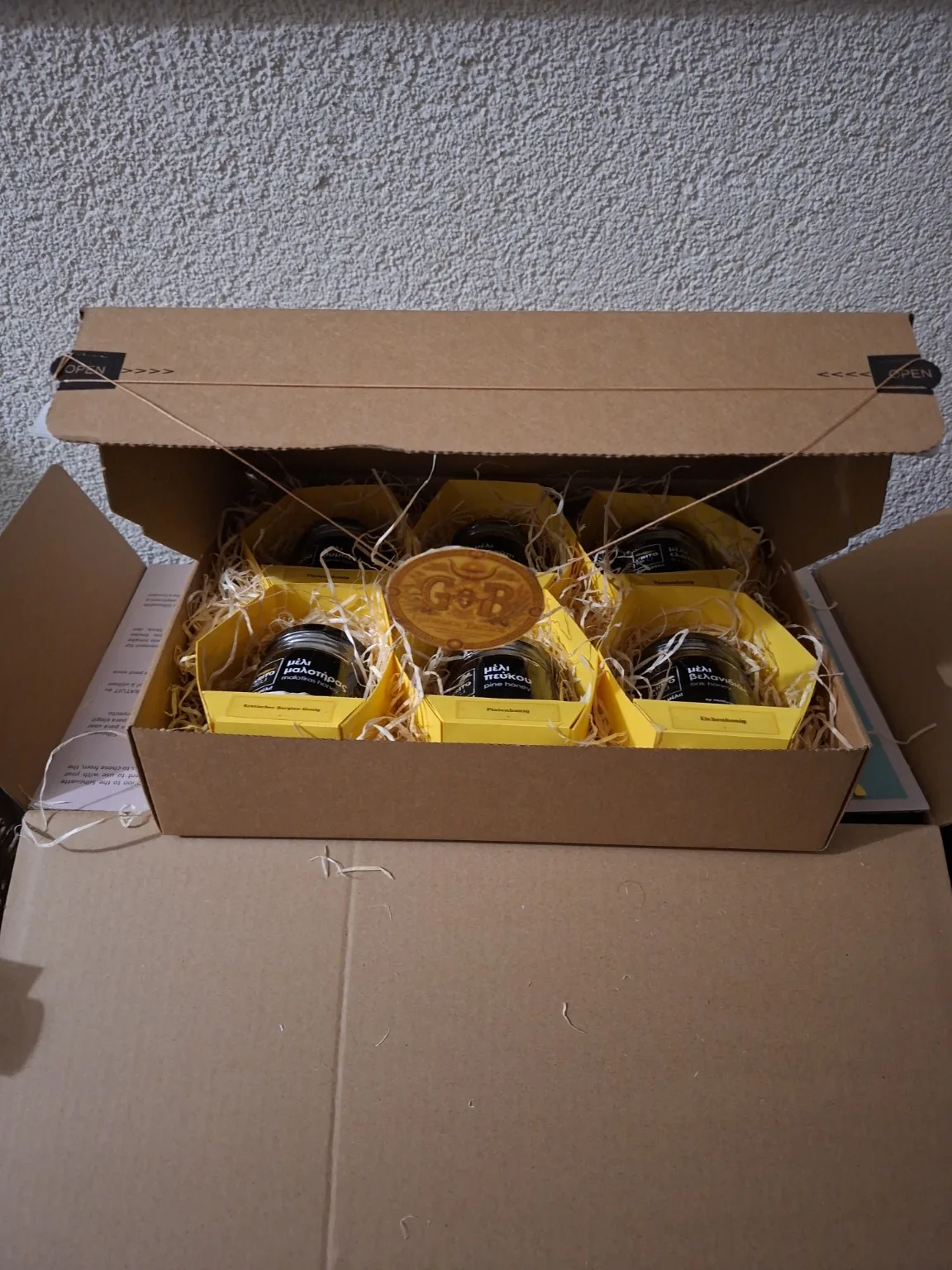 Die sechs Sorten in ihrer Verpackung, Aufnahme 8306